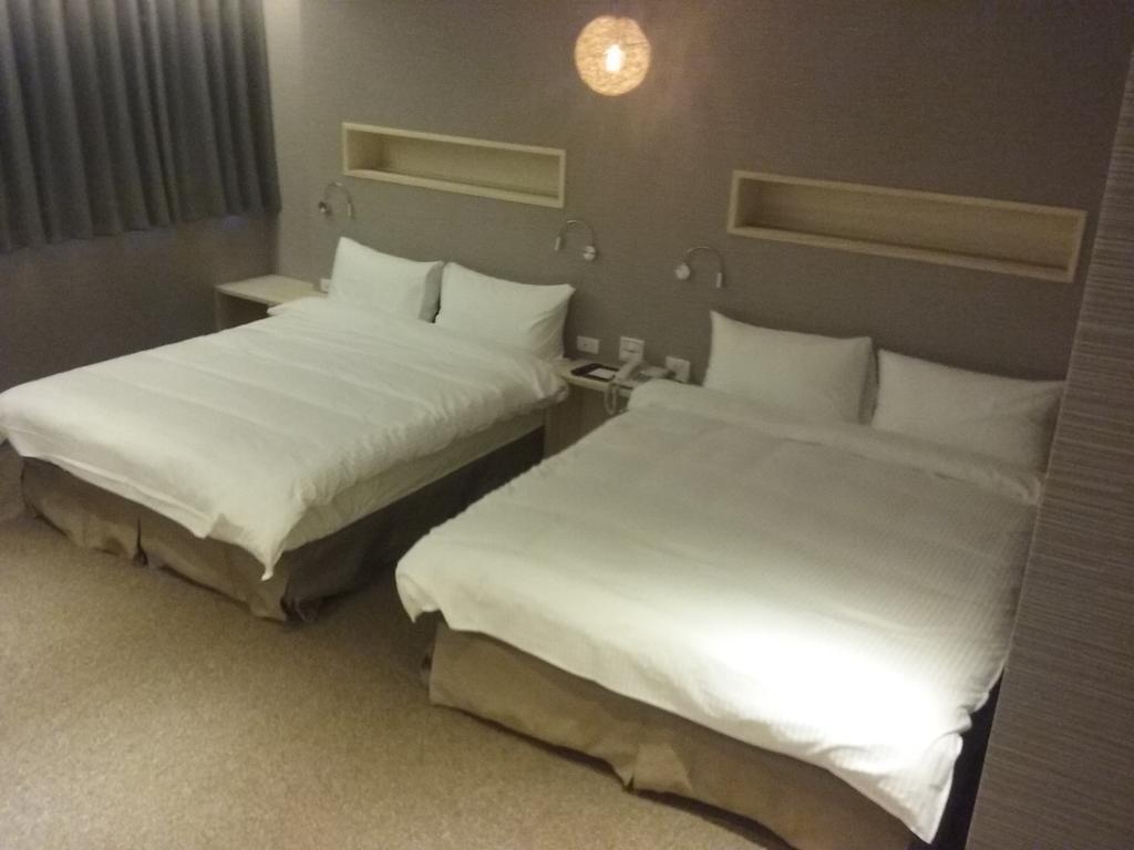 Bayman Hotel Taipei Bagian luar foto