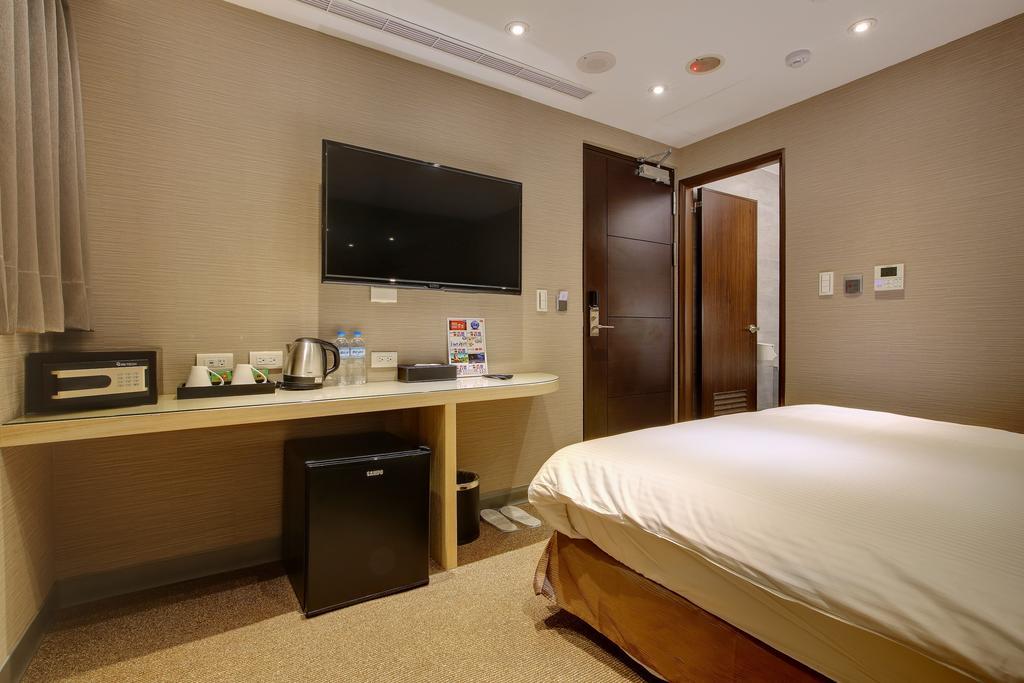 Bayman Hotel Taipei Bagian luar foto