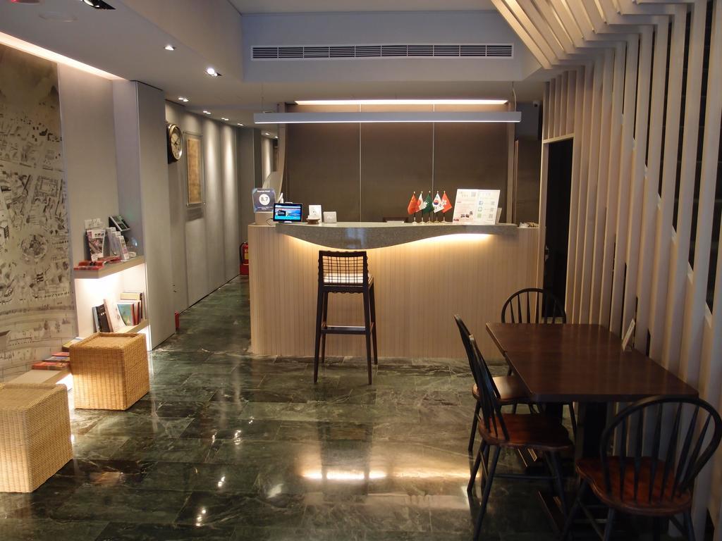 Bayman Hotel Taipei Bagian luar foto