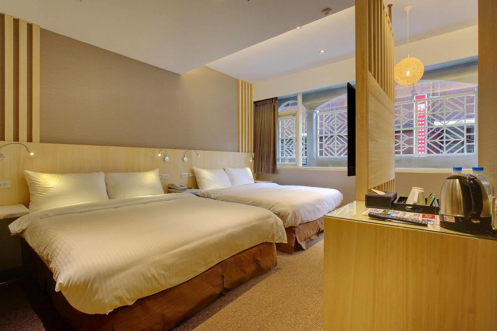 Bayman Hotel Taipei Bagian luar foto