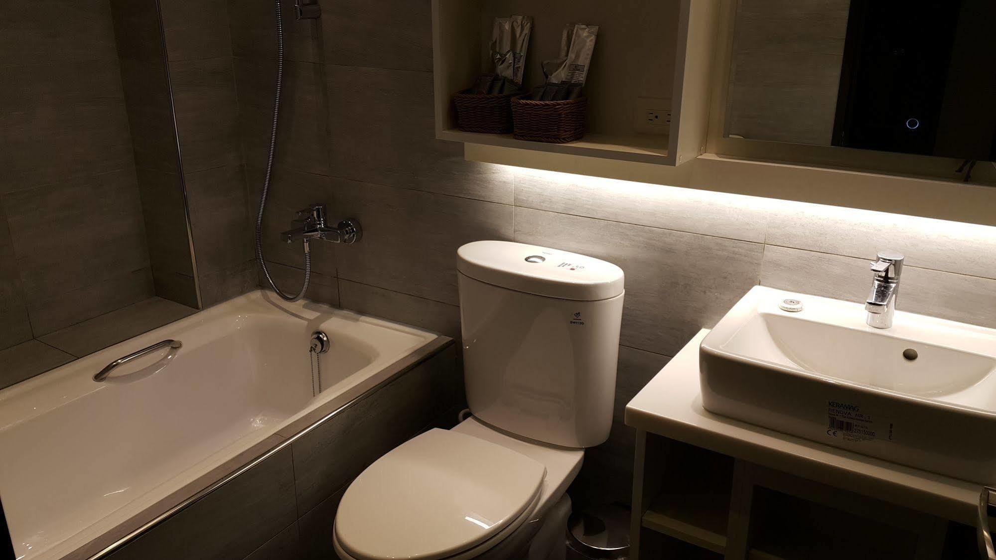 Bayman Hotel Taipei Bagian luar foto