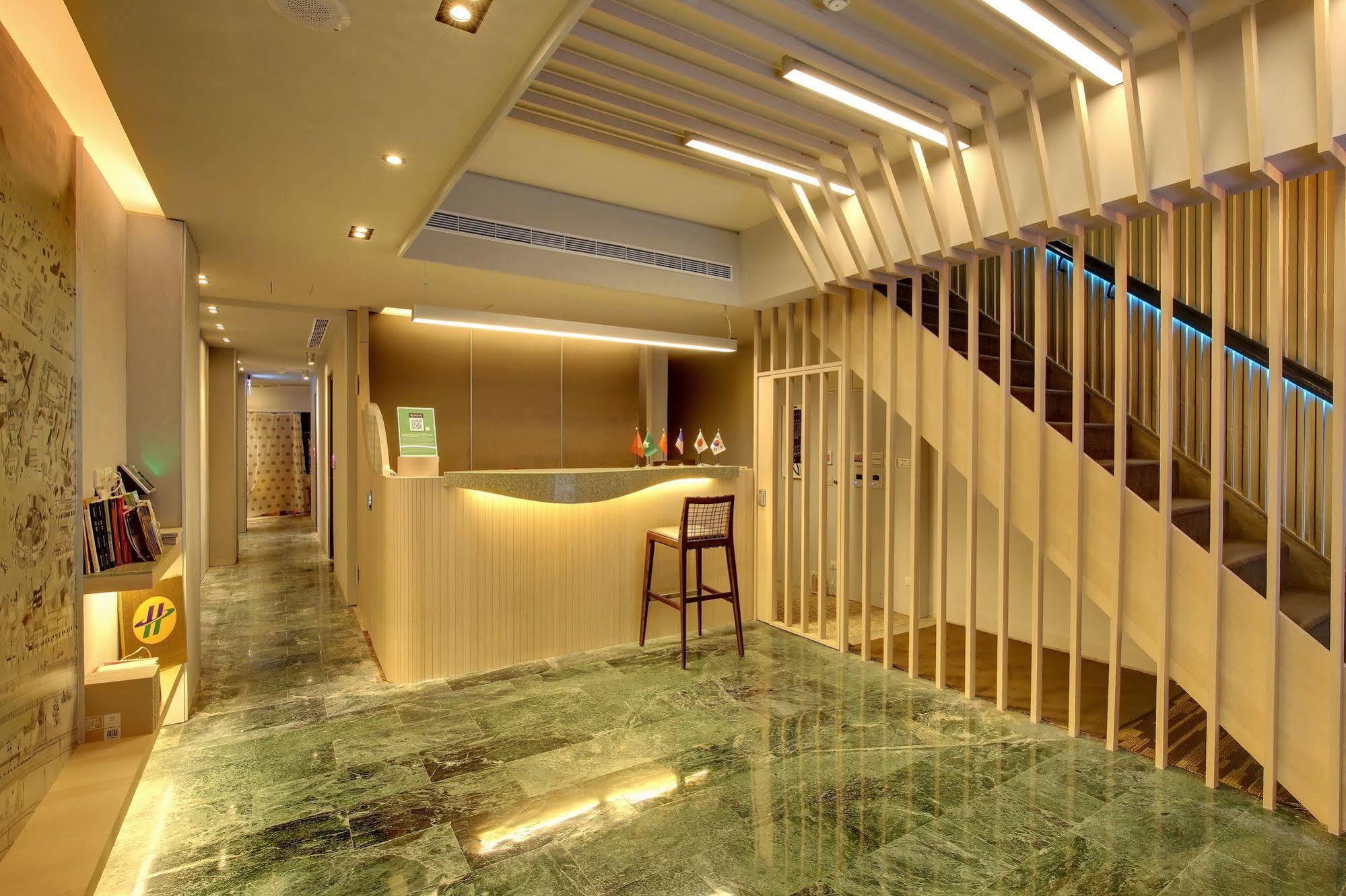 Bayman Hotel Taipei Bagian luar foto